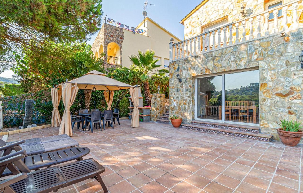 Stunning Home In Palafolls Esterno foto